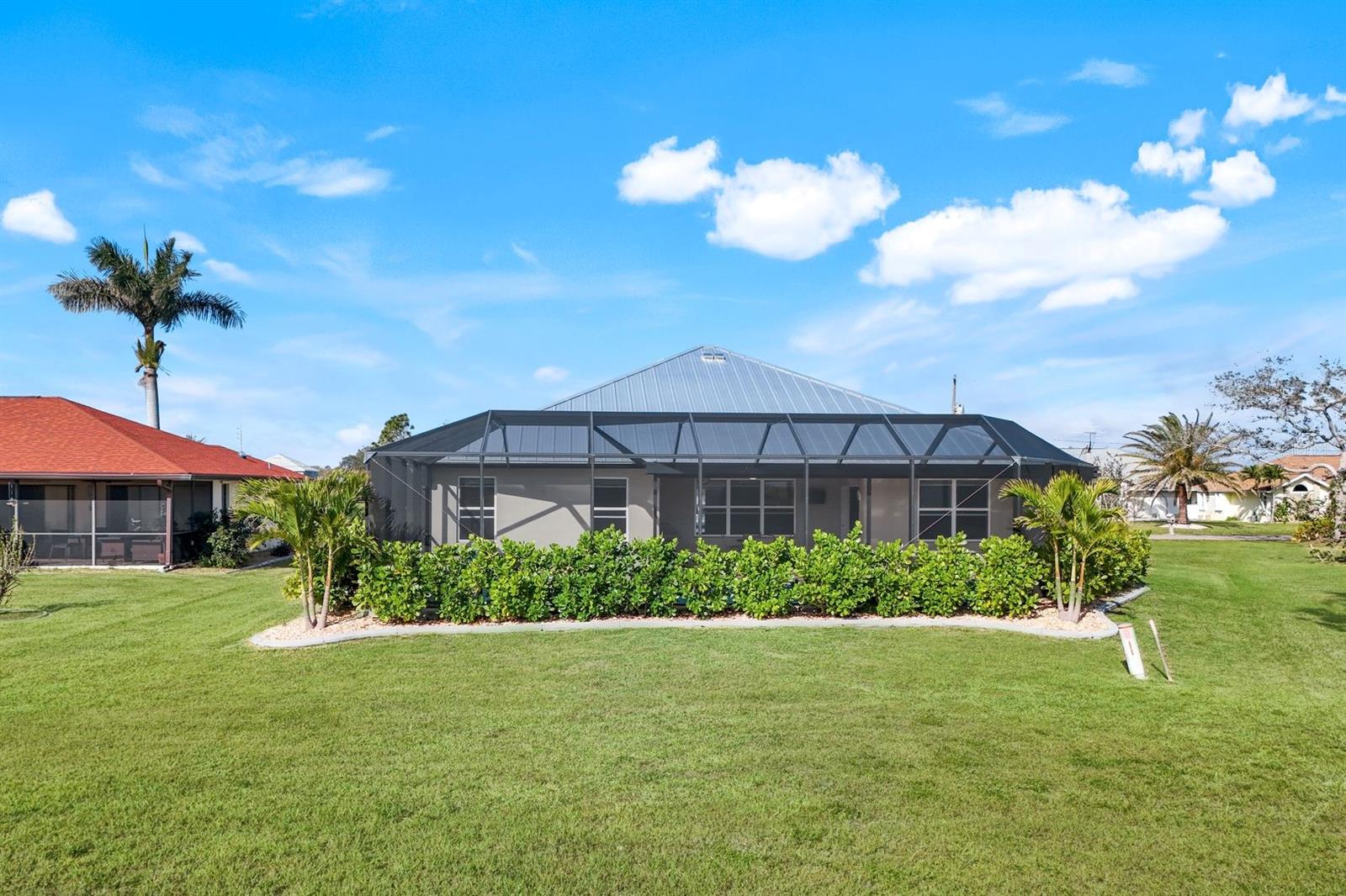 566 CORRIENTES CIR