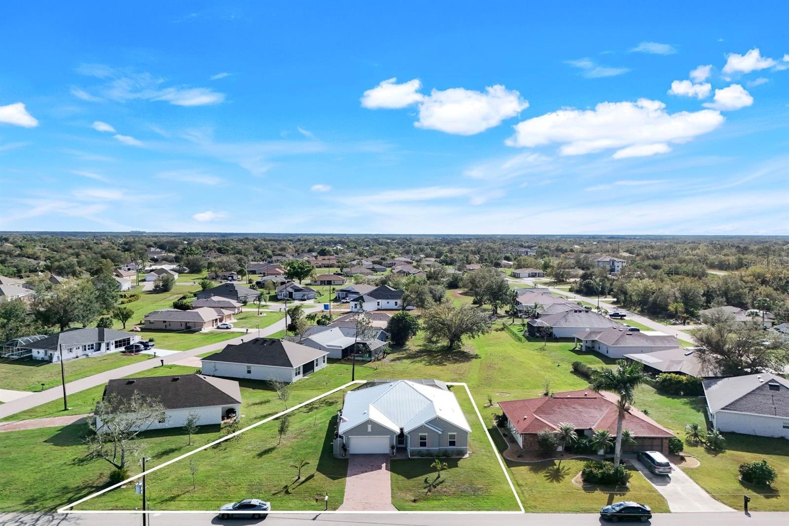 566 CORRIENTES CIR