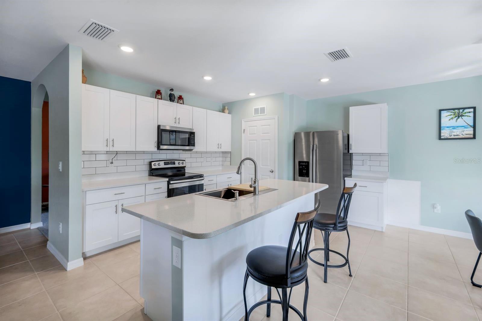 566 CORRIENTES CIR