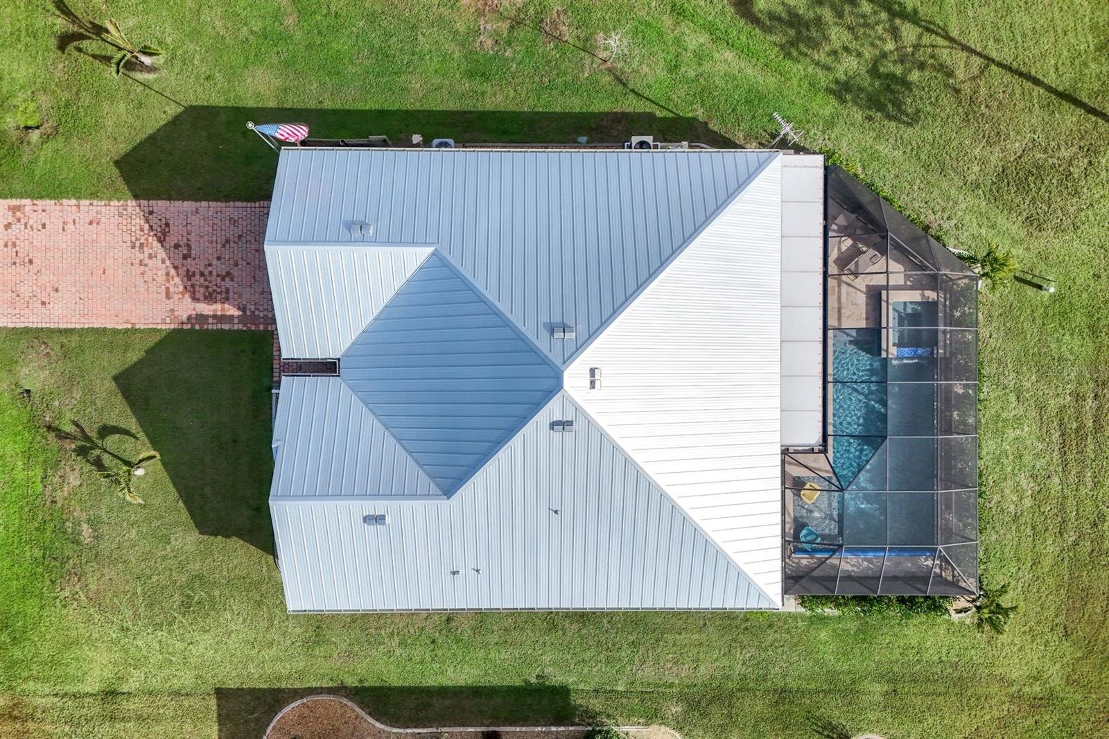 566 CORRIENTES CIR