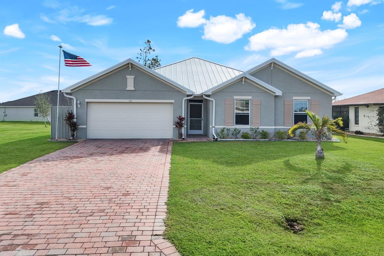 566 CORRIENTES CIR