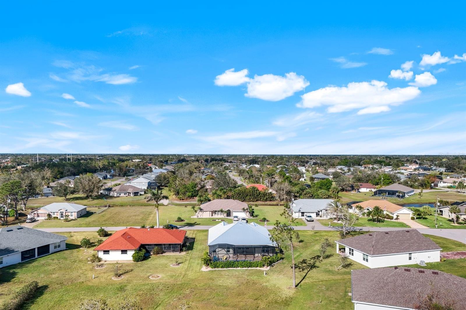 566 CORRIENTES CIR