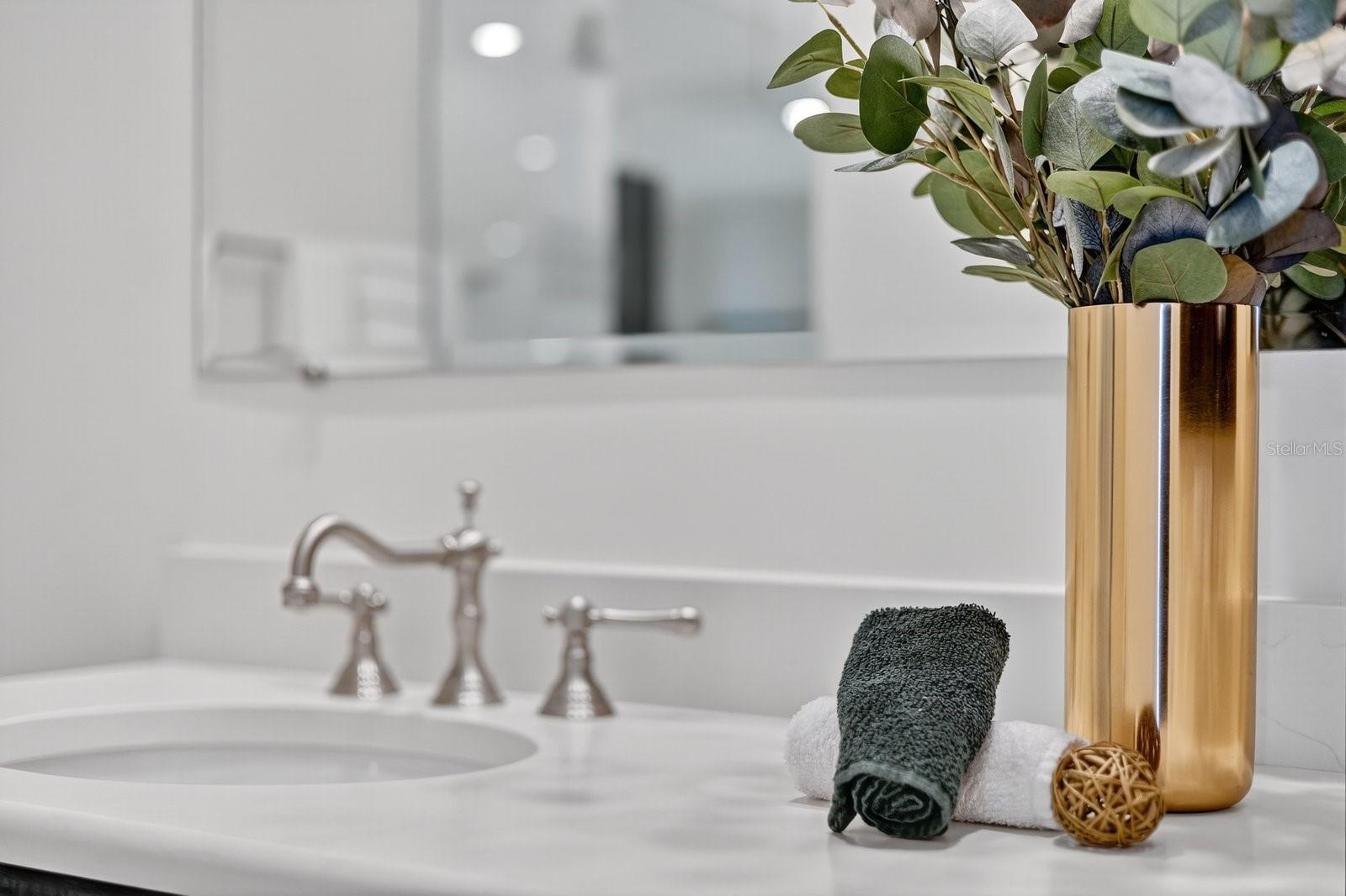 415 L AMBIANCE DR #C403