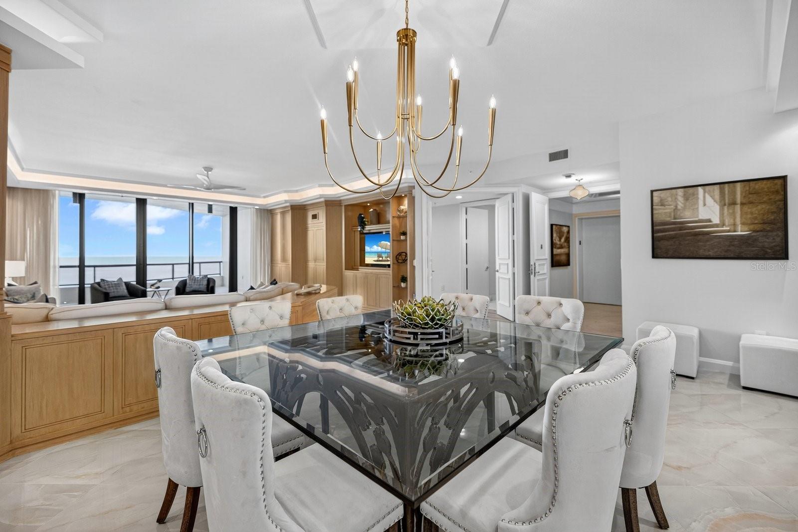 415 L AMBIANCE DR #C403