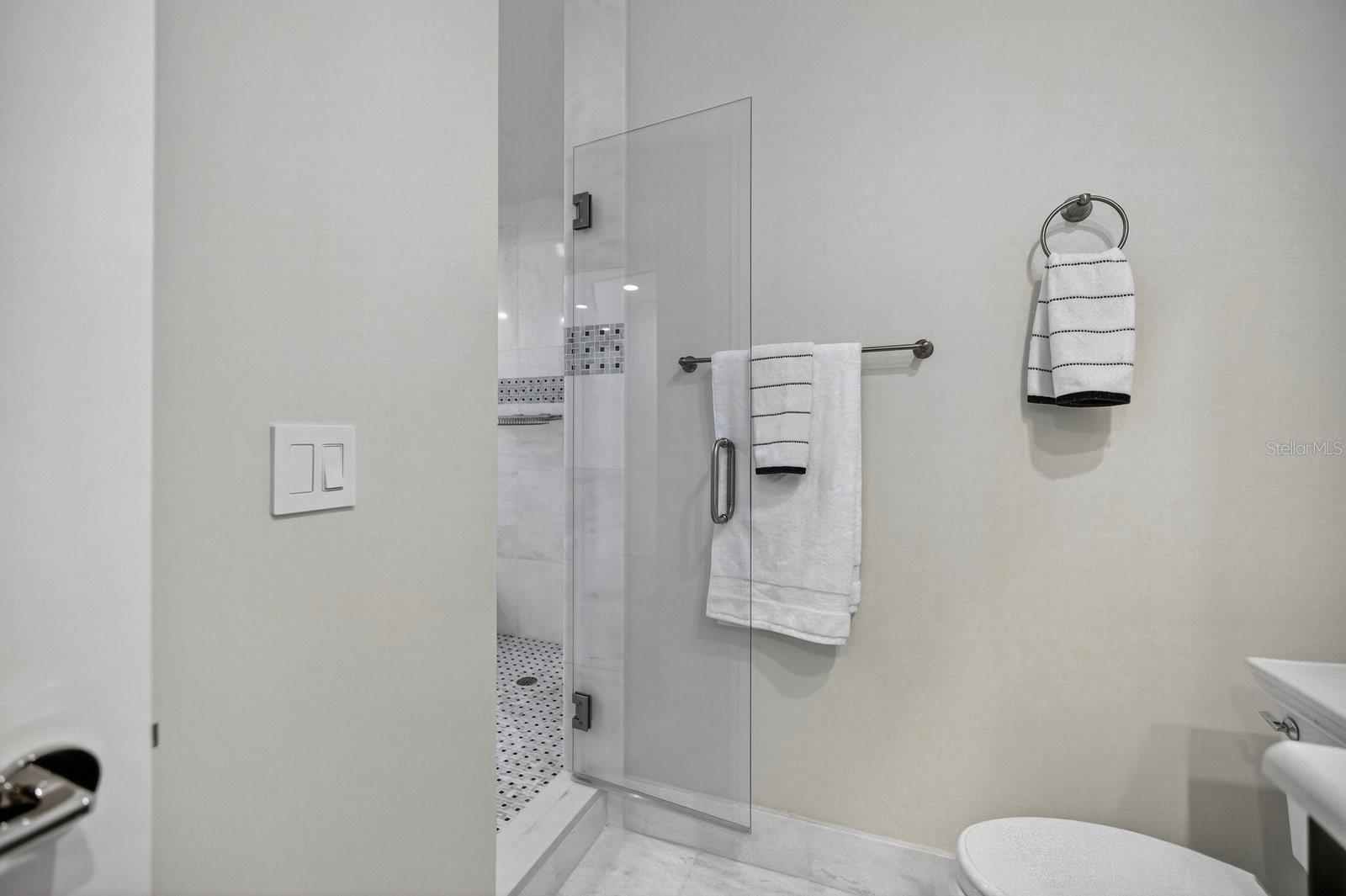 415 L AMBIANCE DR #C403