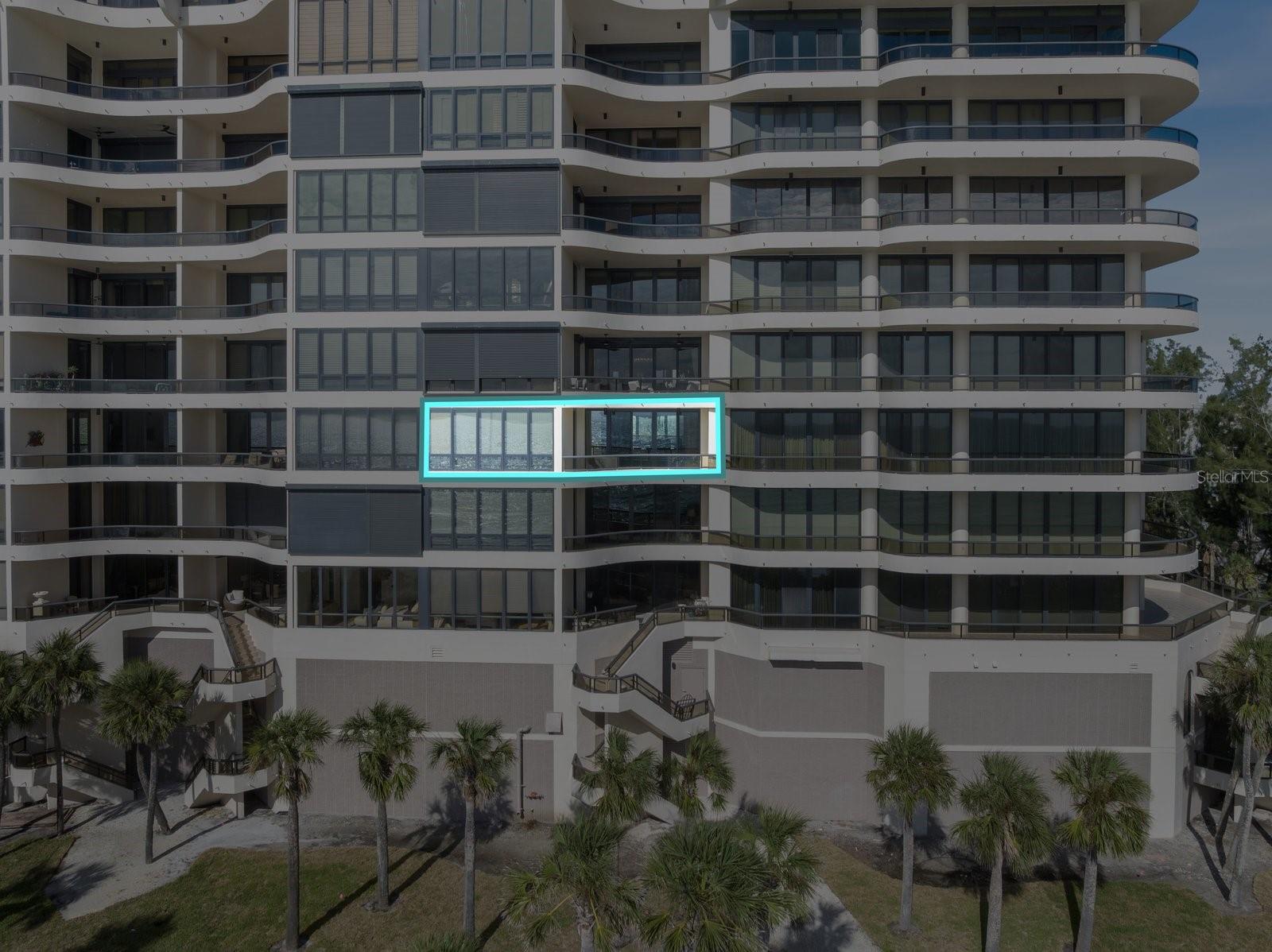 415 L AMBIANCE DR #C403