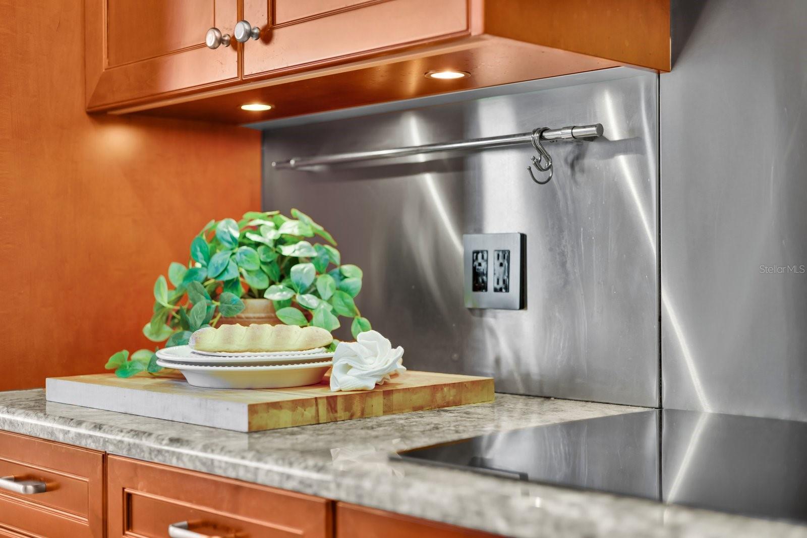 415 L AMBIANCE DR #C403