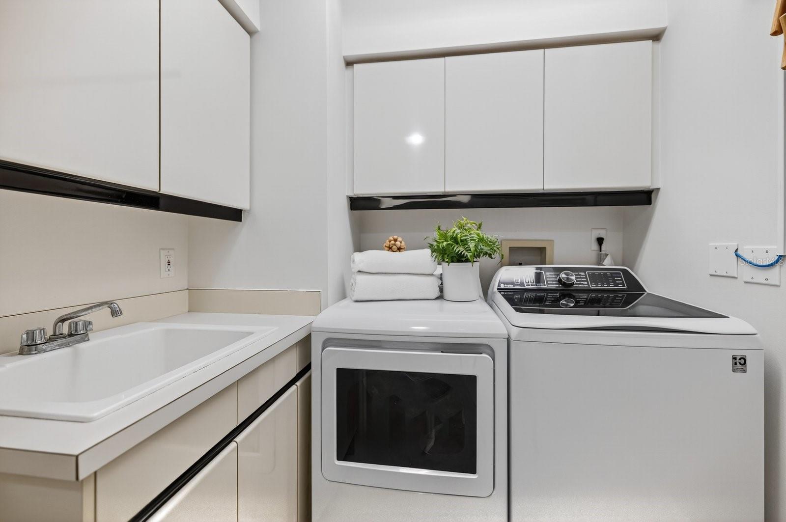 415 L AMBIANCE DR #C403