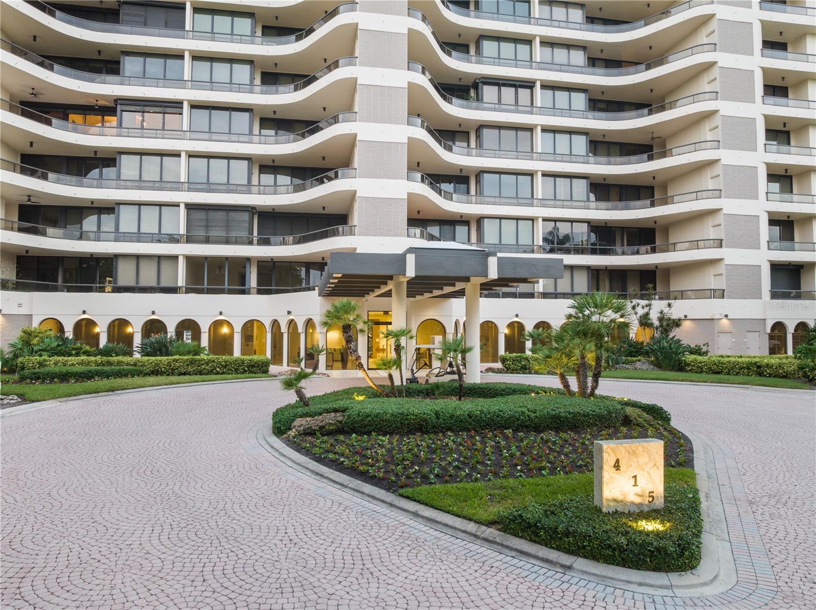 415 L AMBIANCE DR #C403