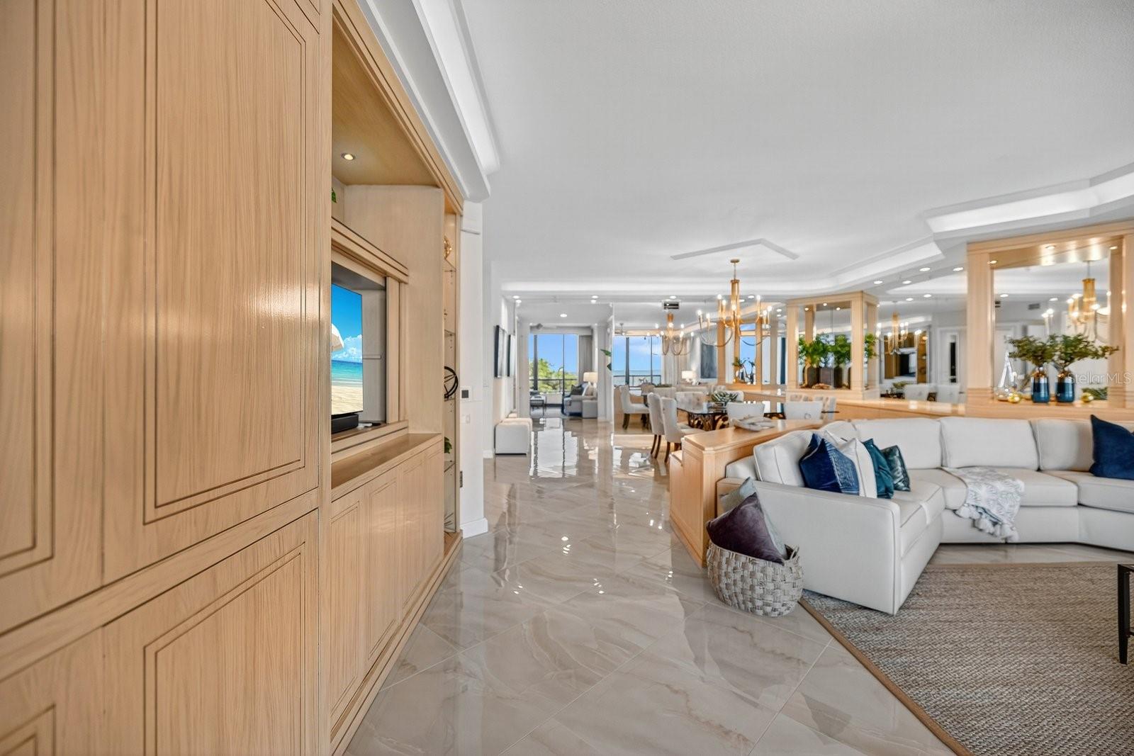 415 L AMBIANCE DR #C403