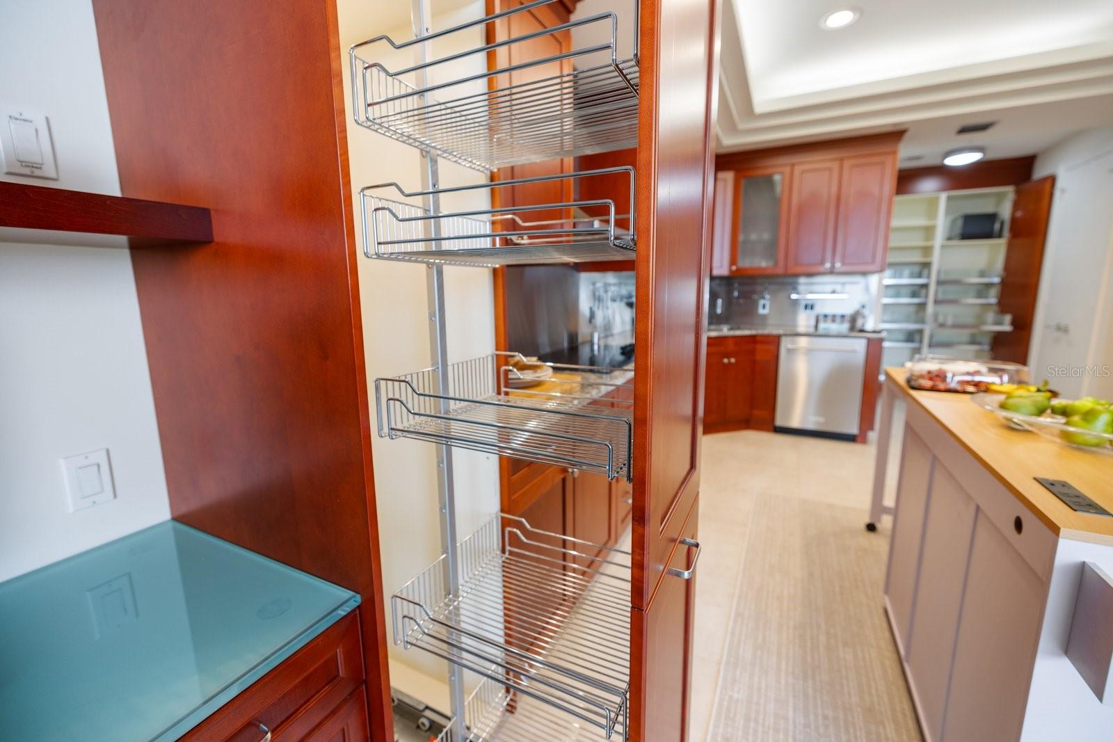 415 L AMBIANCE DR #C403