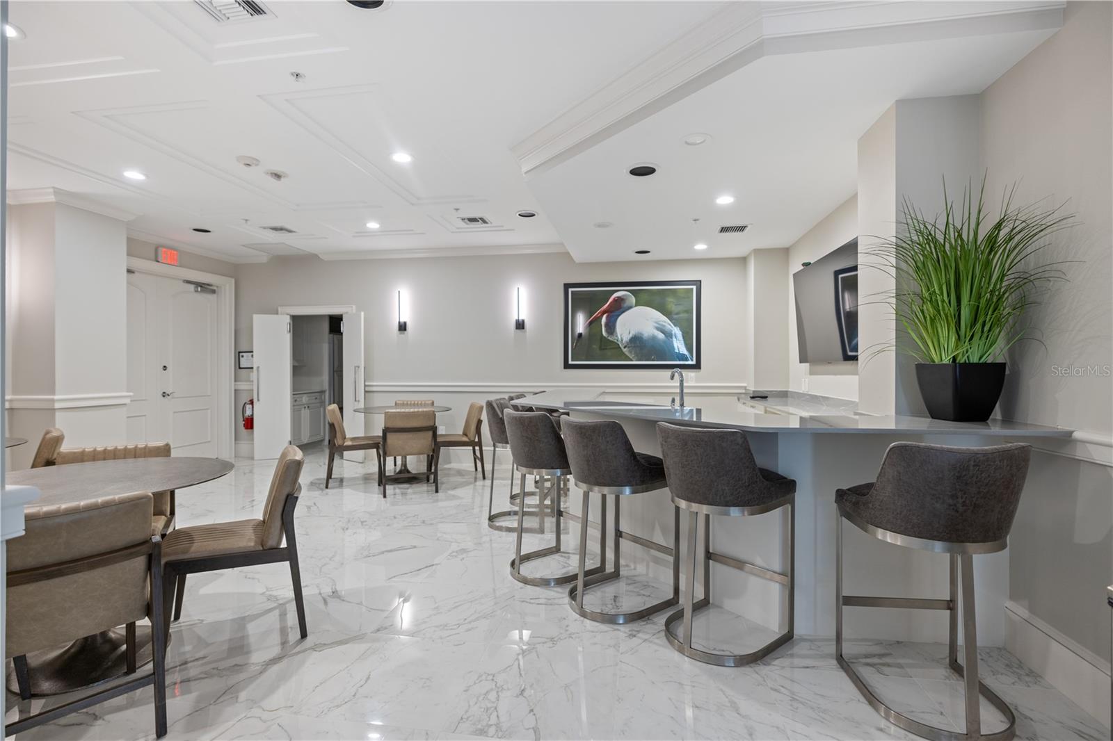 415 L AMBIANCE DR #C403