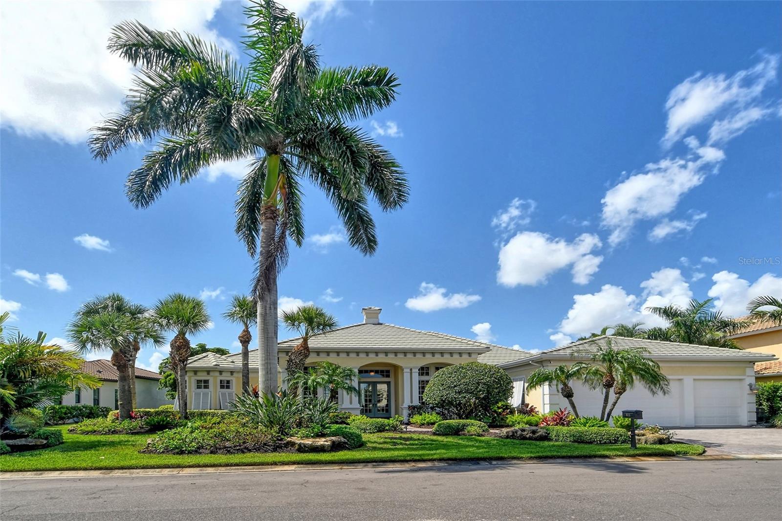 811 RIVIERA DUNES WAY