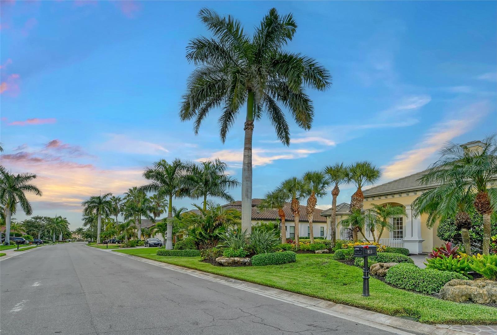 811 RIVIERA DUNES WAY