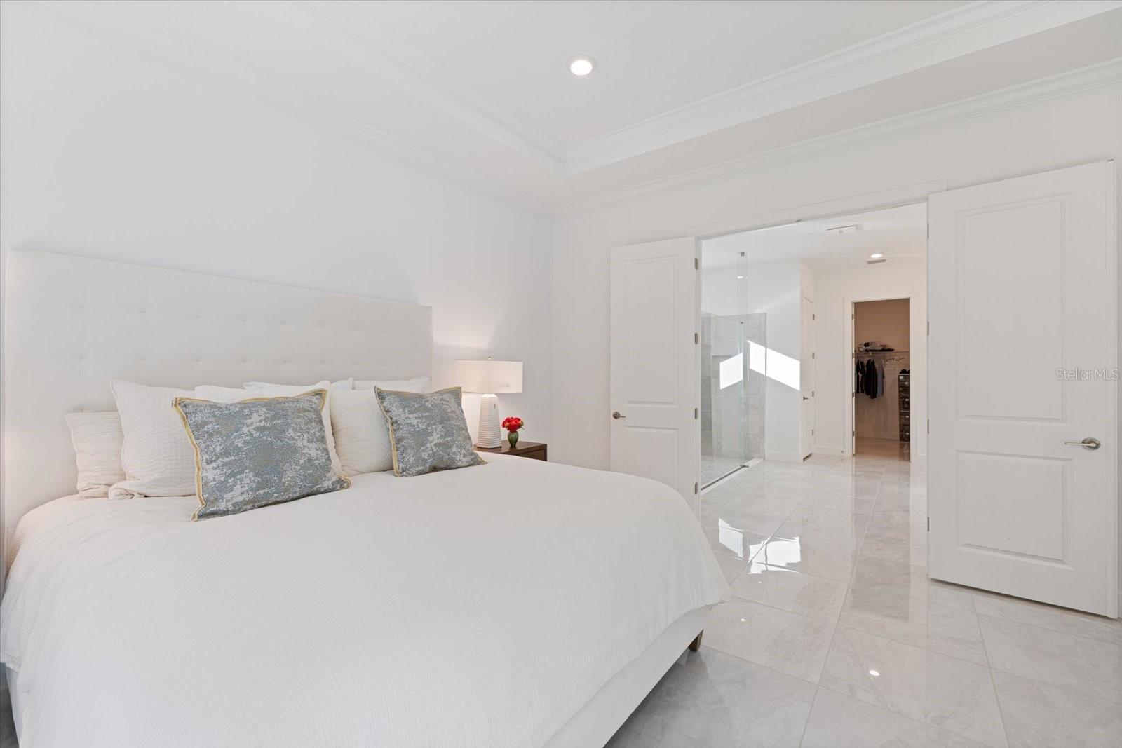 15603 DERNA TER