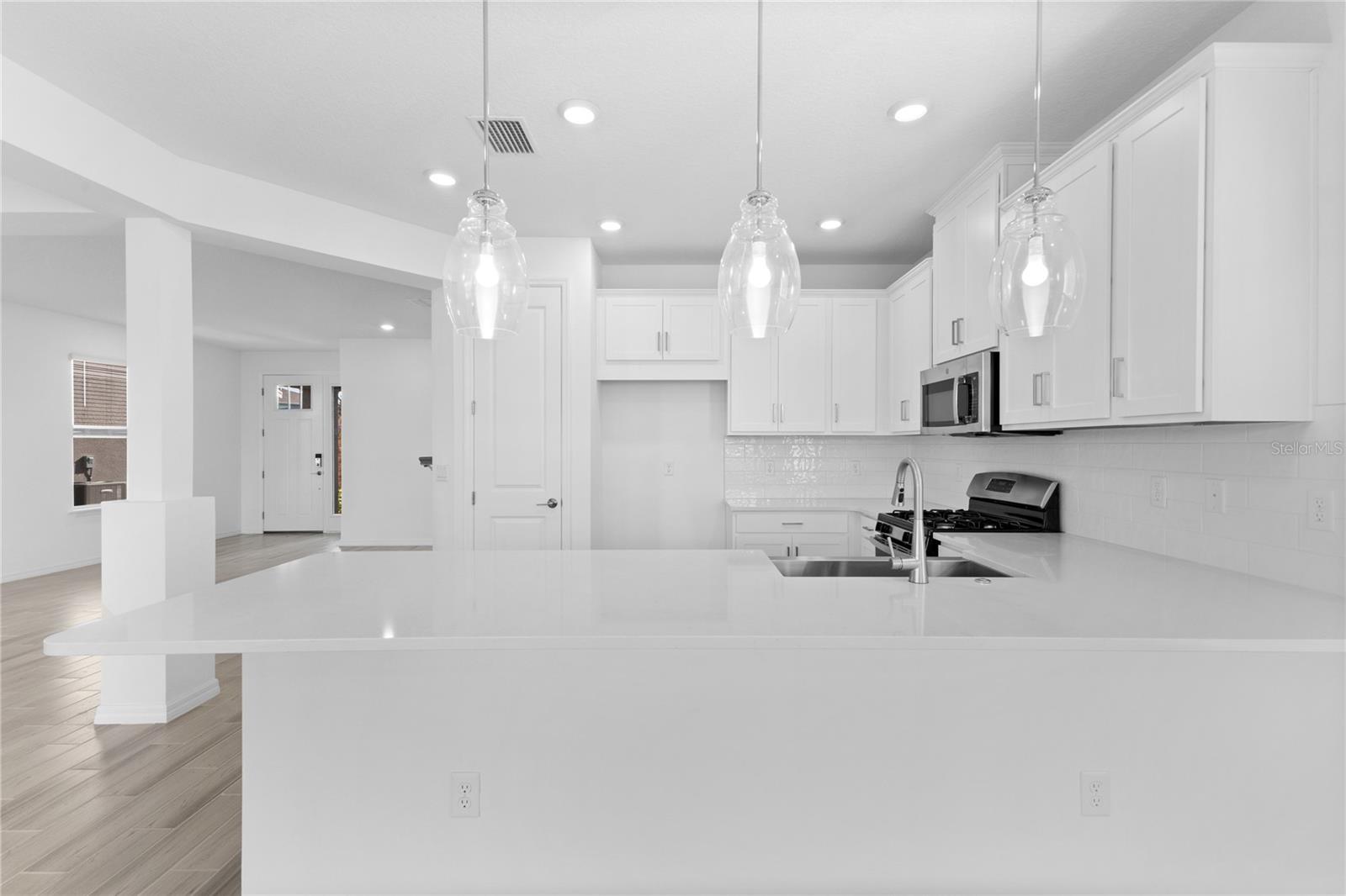 9048 TEQUILA SUNRISE DR