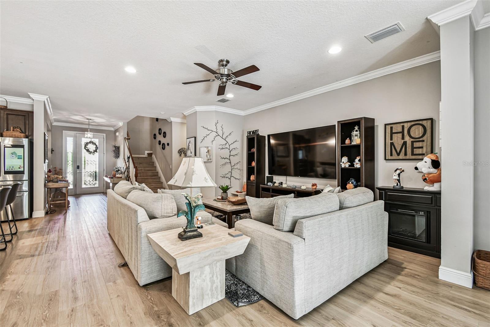 3006 ORIOLE DR