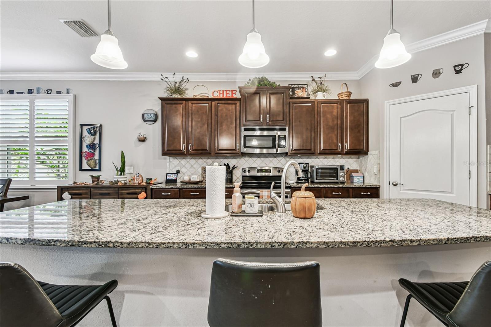 3006 ORIOLE DR