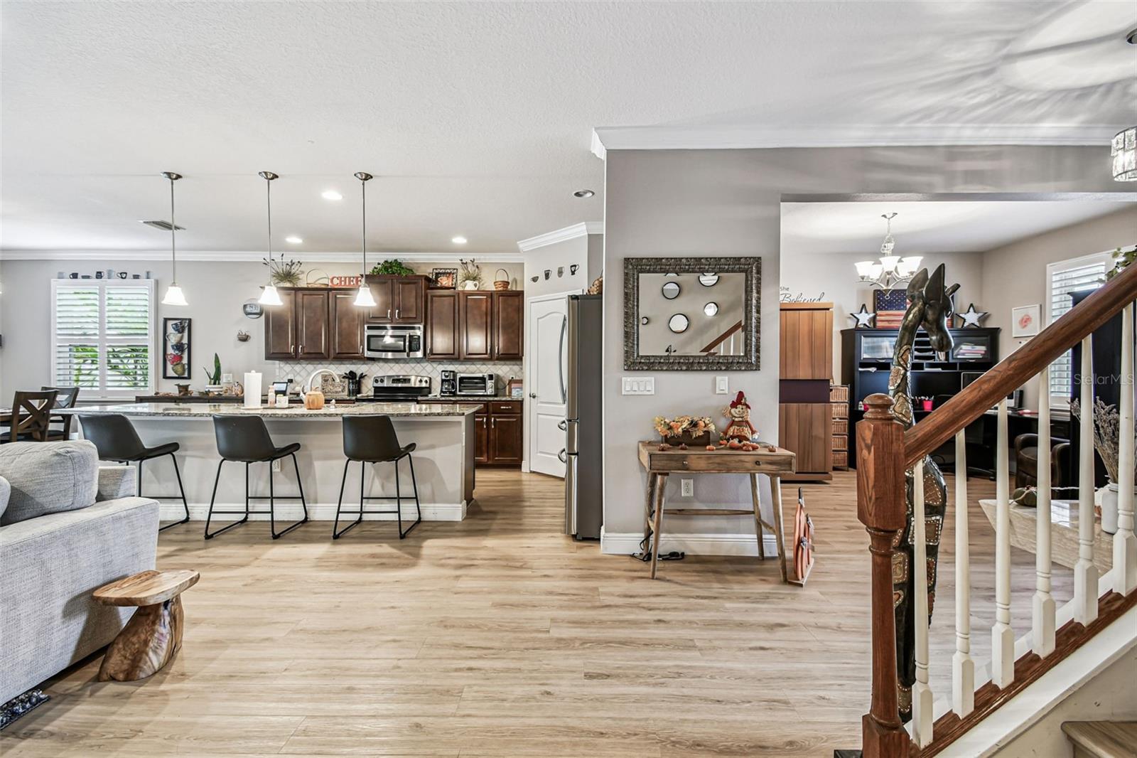 3006 ORIOLE DR