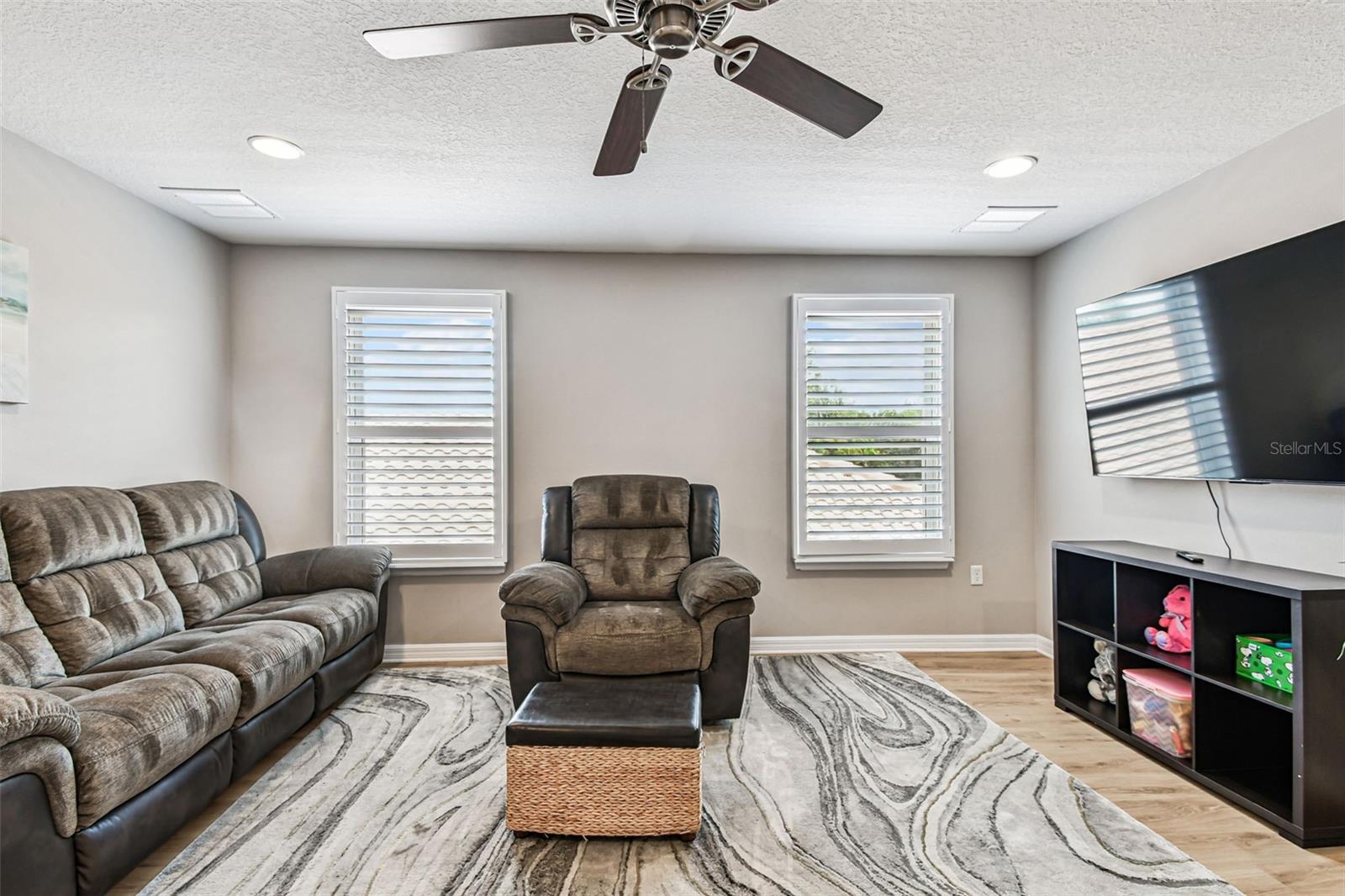 3006 ORIOLE DR