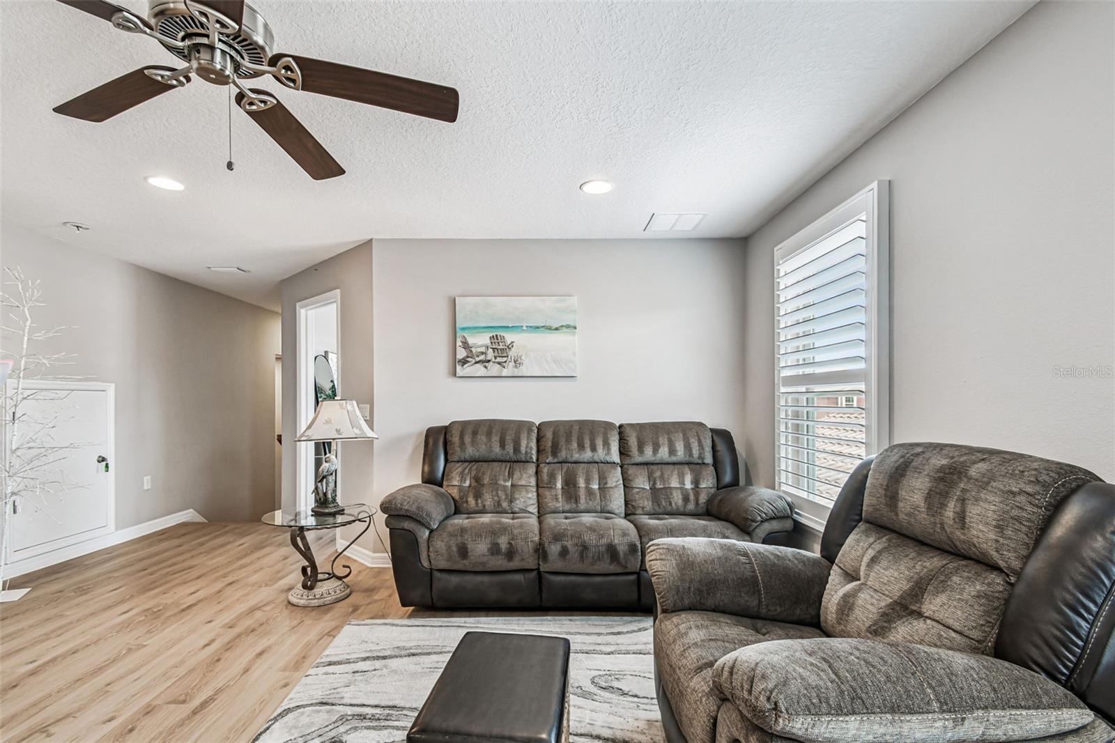 3006 ORIOLE DR