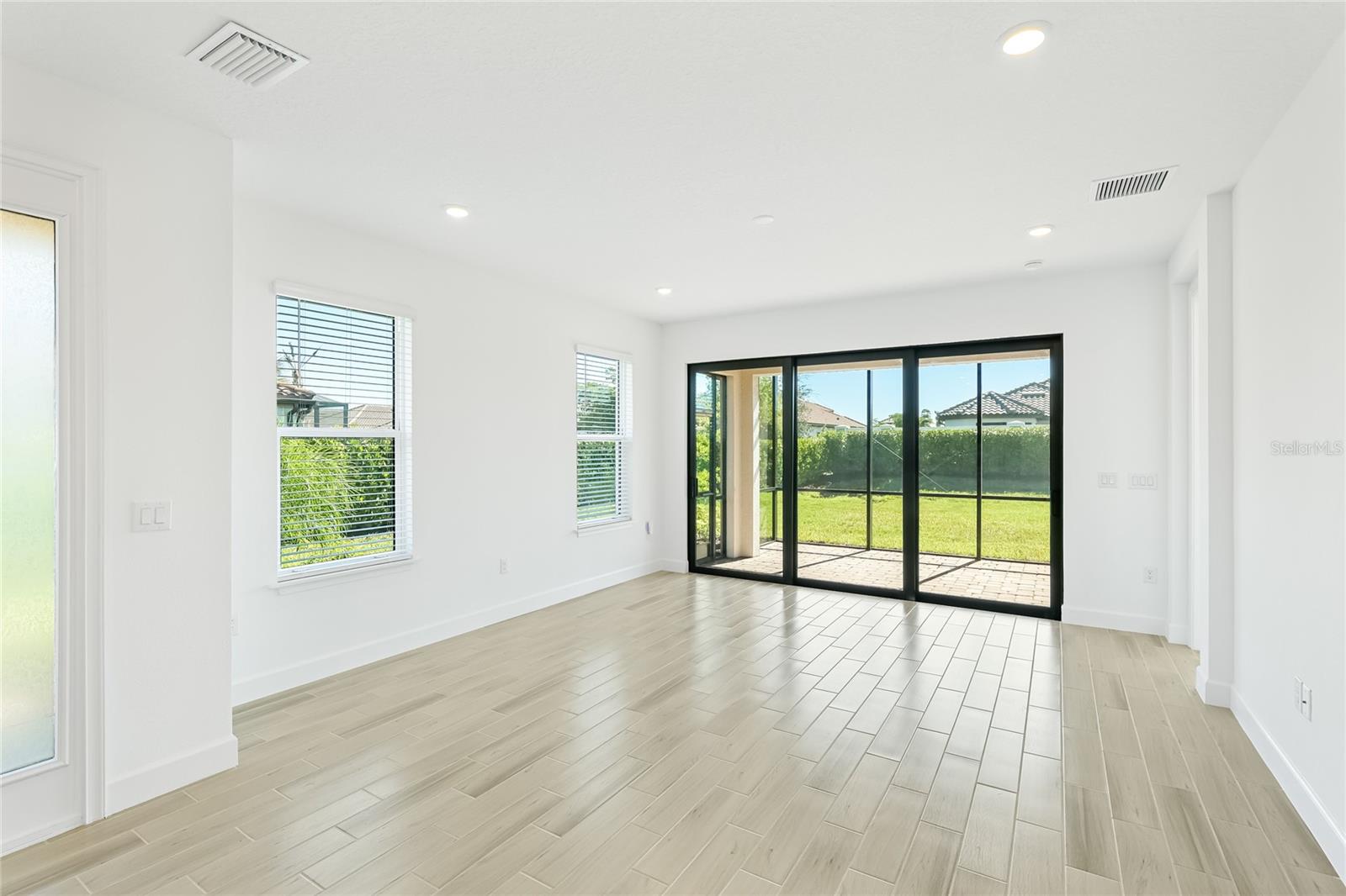 10073 MORNING MIST LN