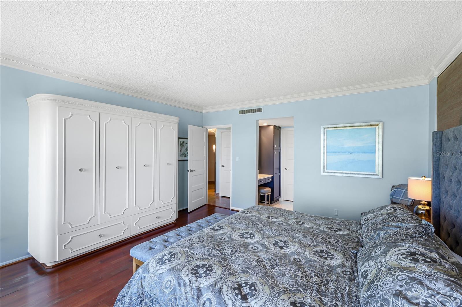 603 LONGBOAT CLUB RD #1103N