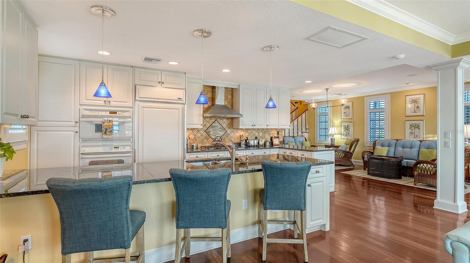 31 ISLAND CT