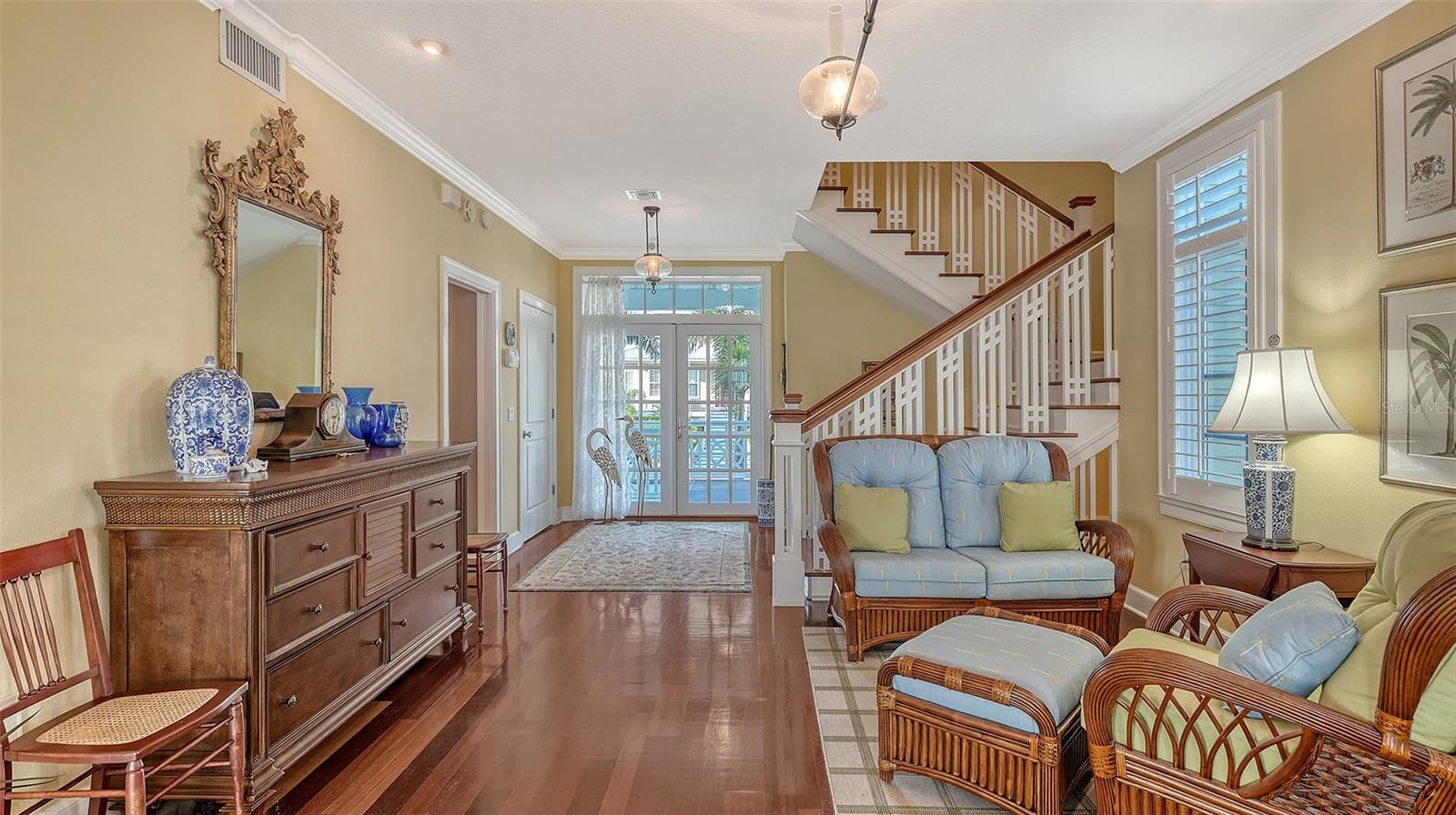 31 ISLAND CT
