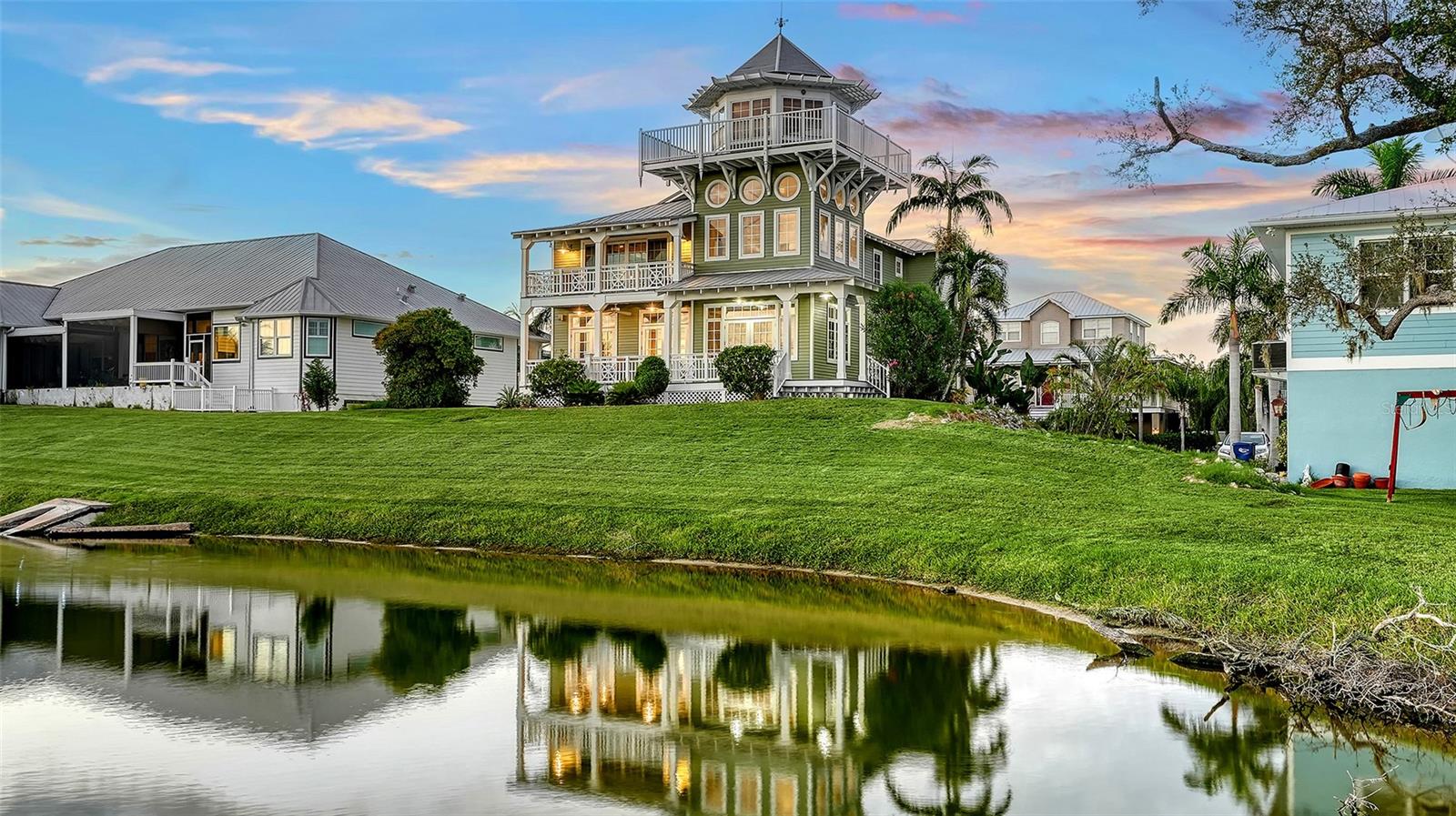 31 ISLAND CT