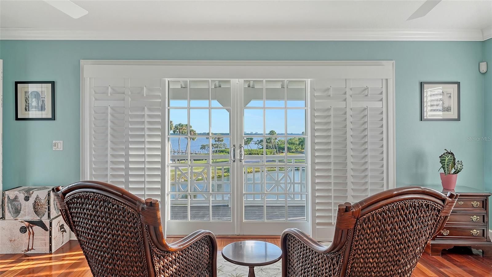 31 ISLAND CT