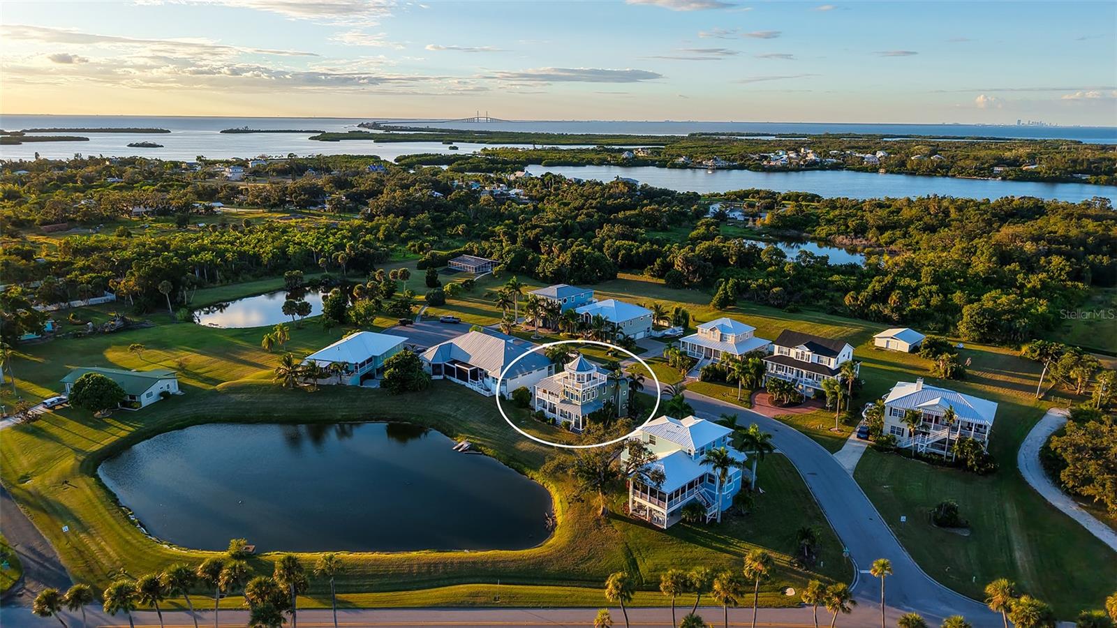31 ISLAND CT