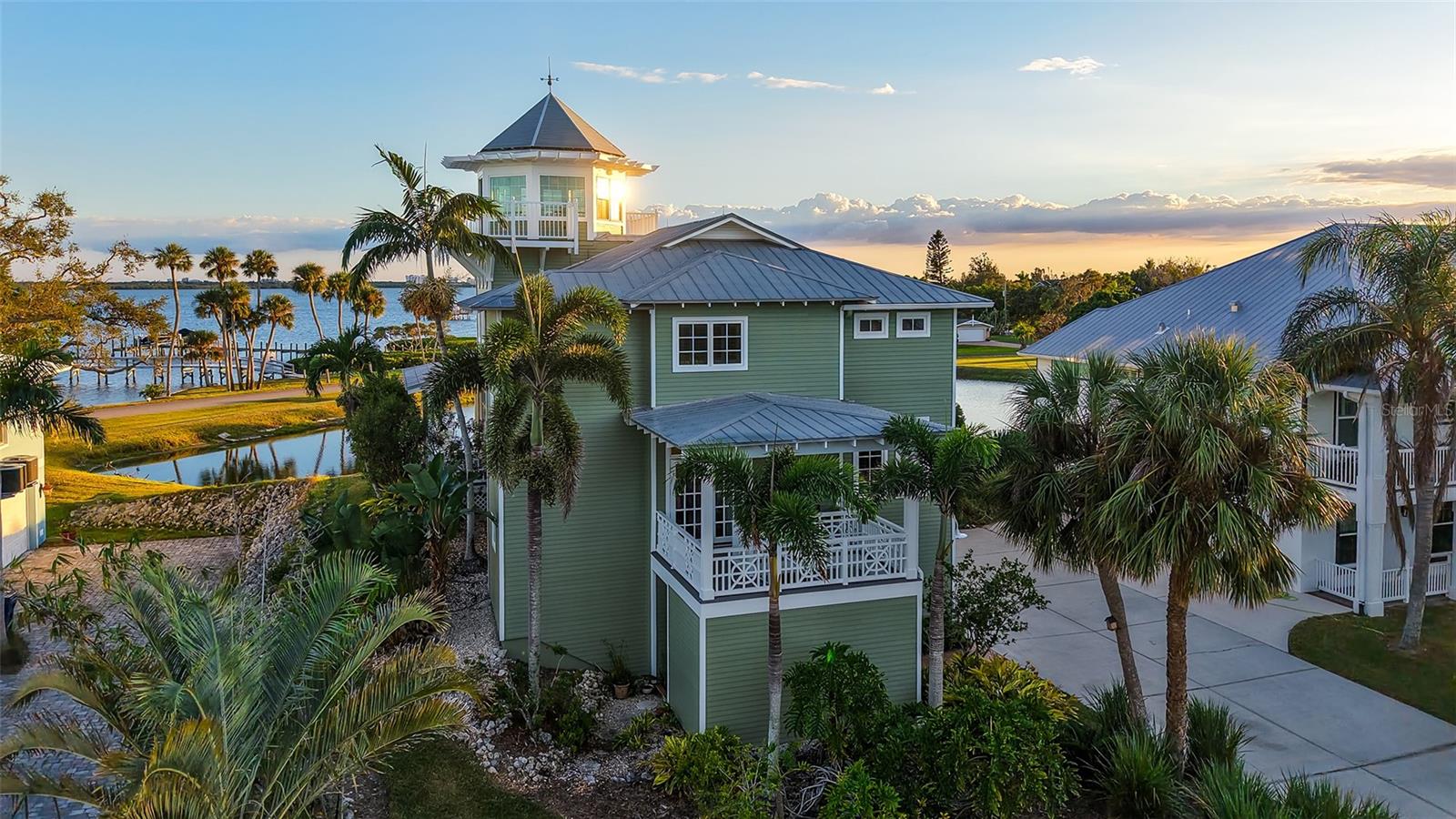 31 ISLAND CT