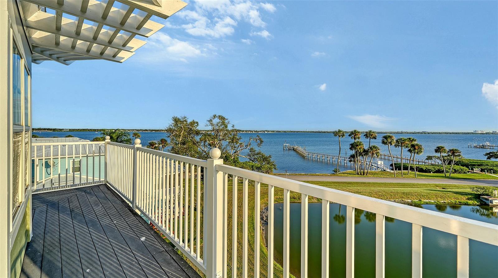 31 ISLAND CT