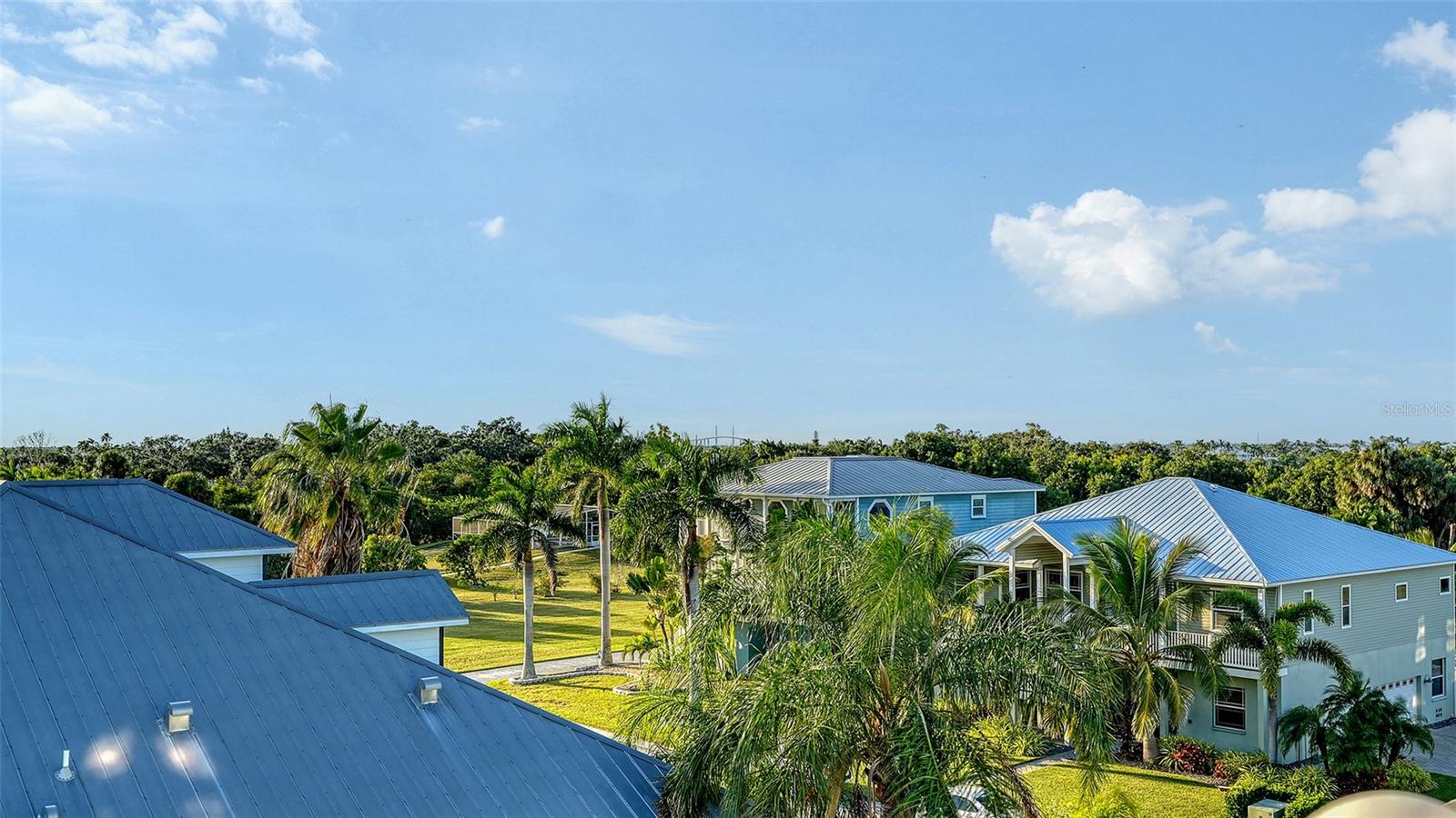 31 ISLAND CT