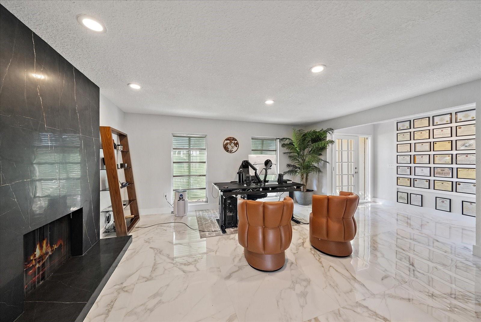 2827 HARDEE DR