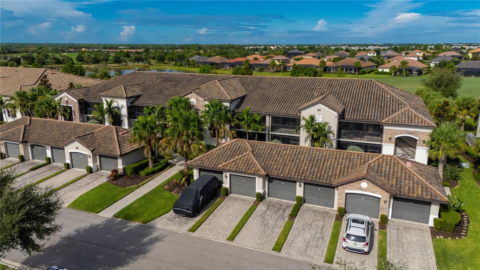 5517 PALMER CIR #106