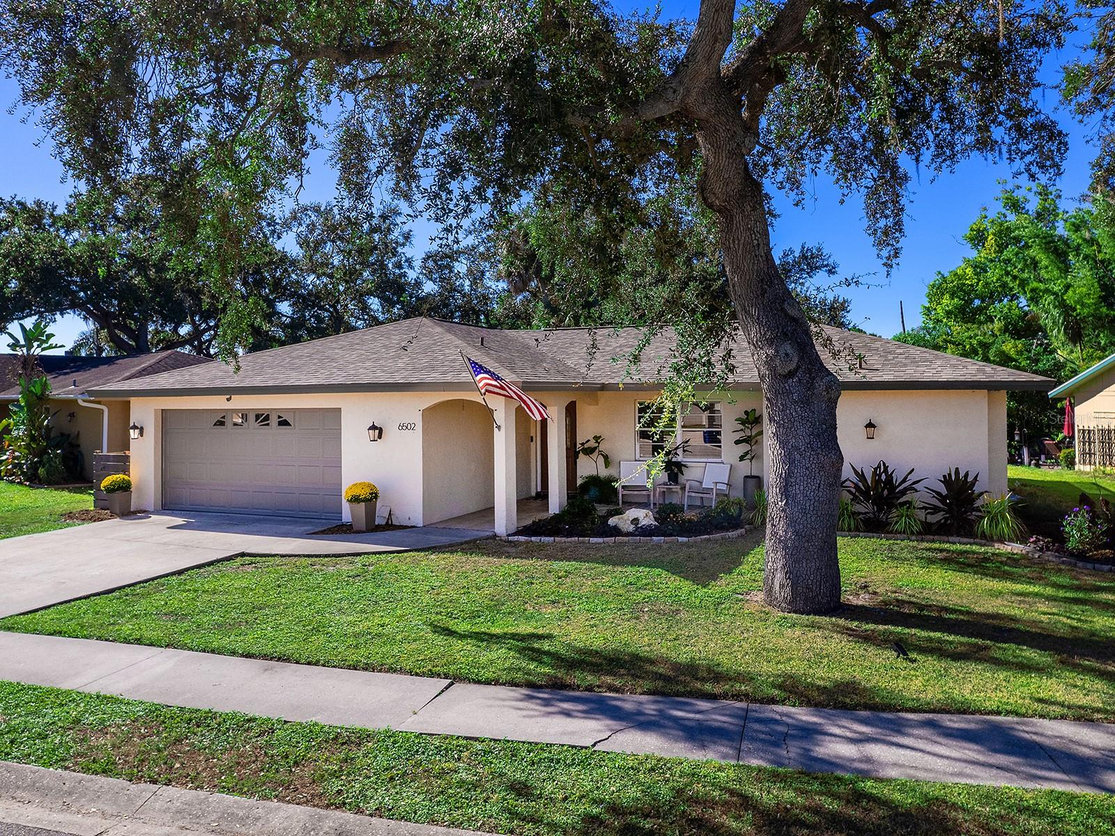 6502 BIKINI WAY