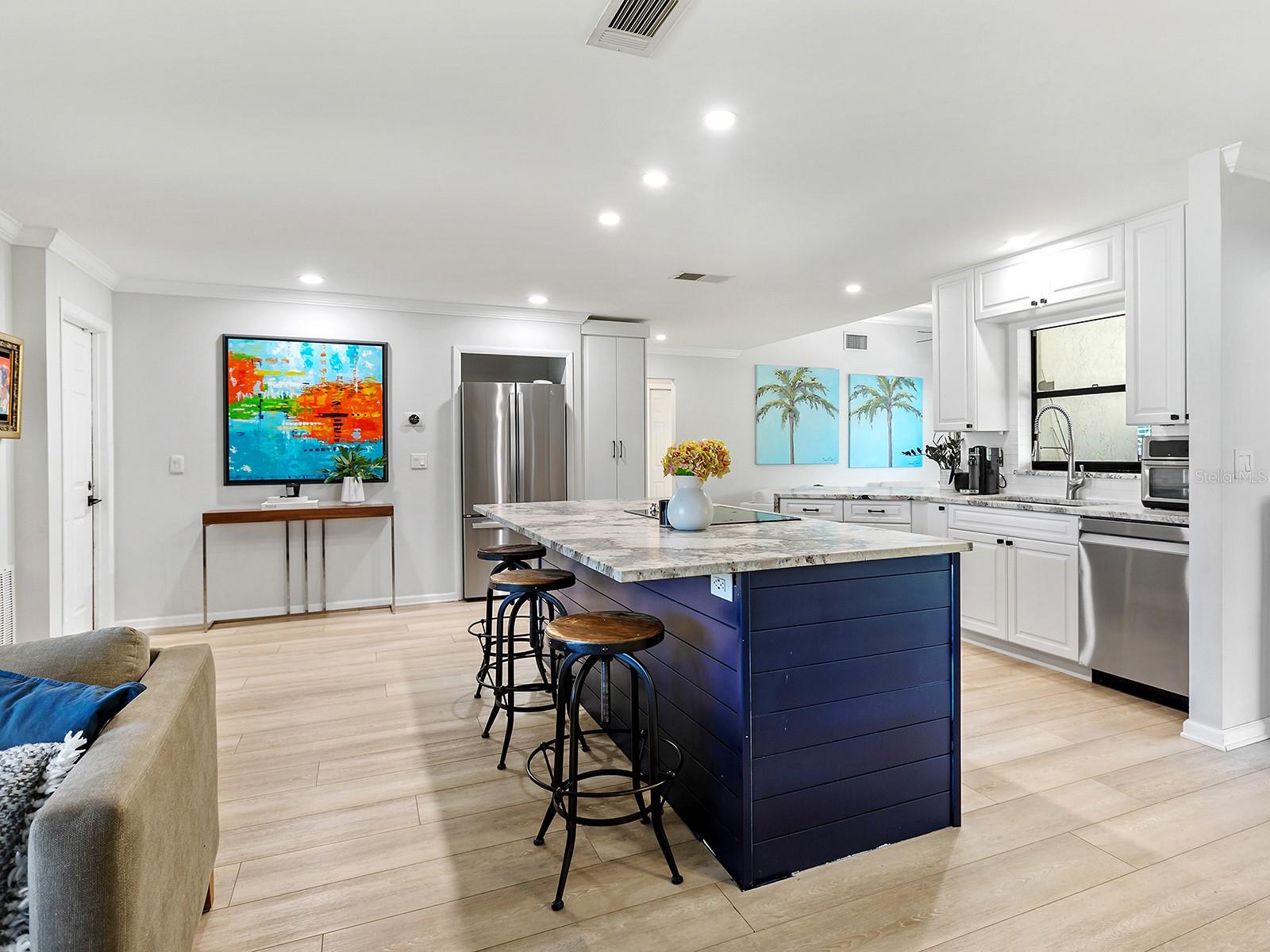 6502 BIKINI WAY
