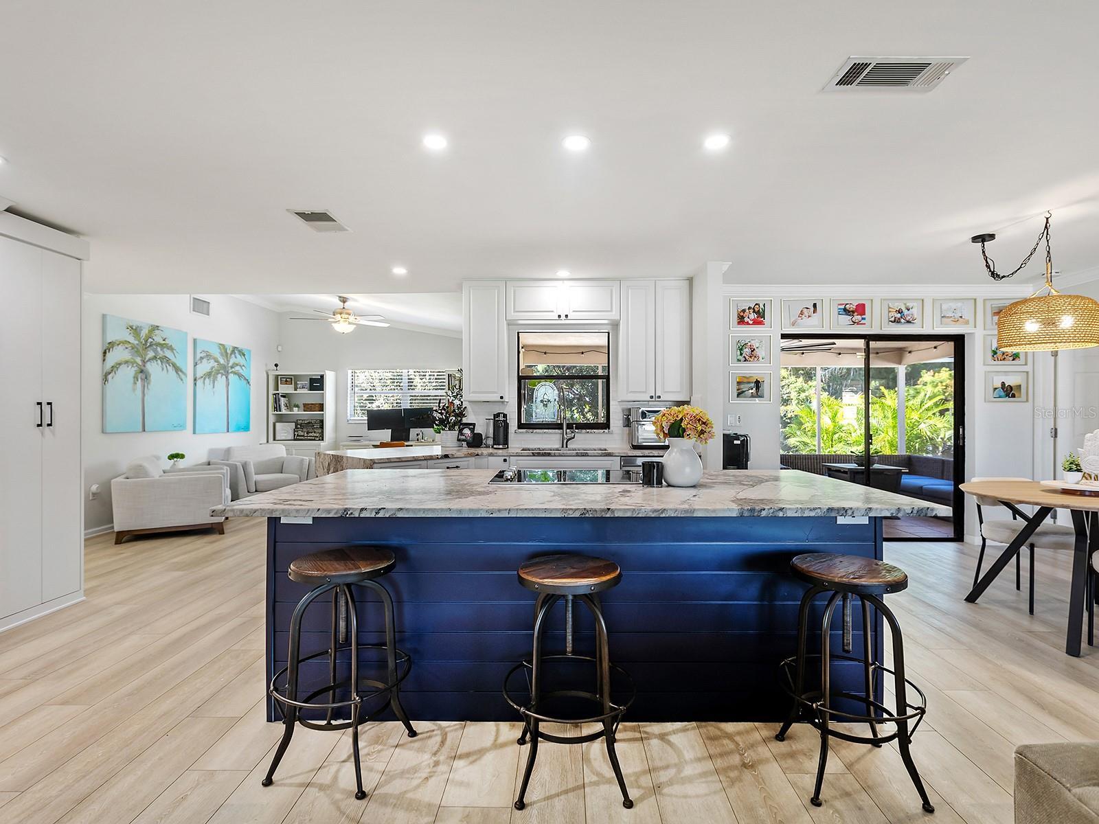 6502 BIKINI WAY