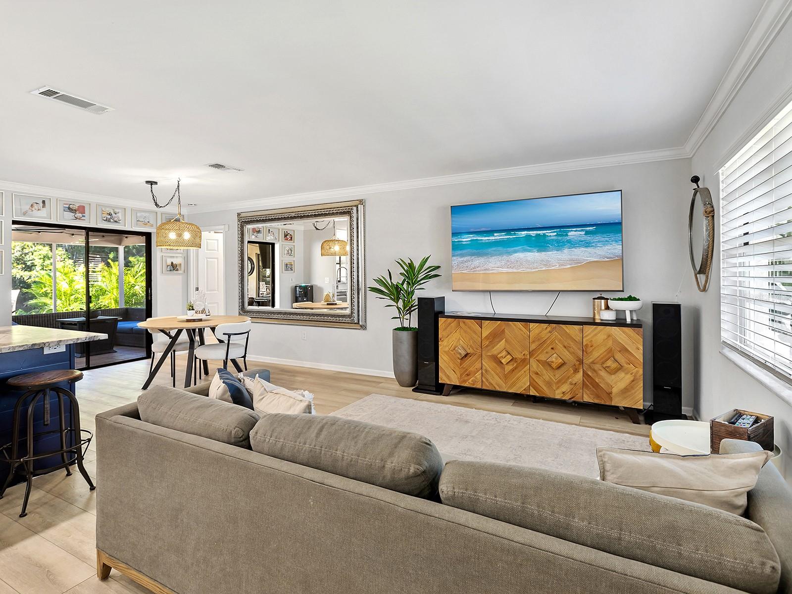 6502 BIKINI WAY