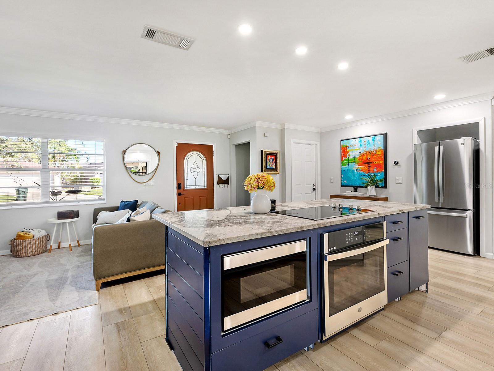 6502 BIKINI WAY