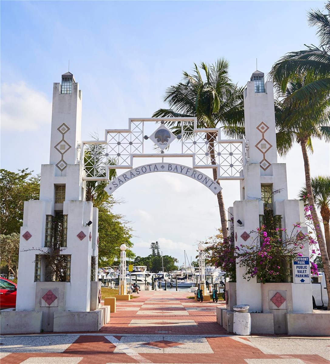 33 S PALM AVE #1702
