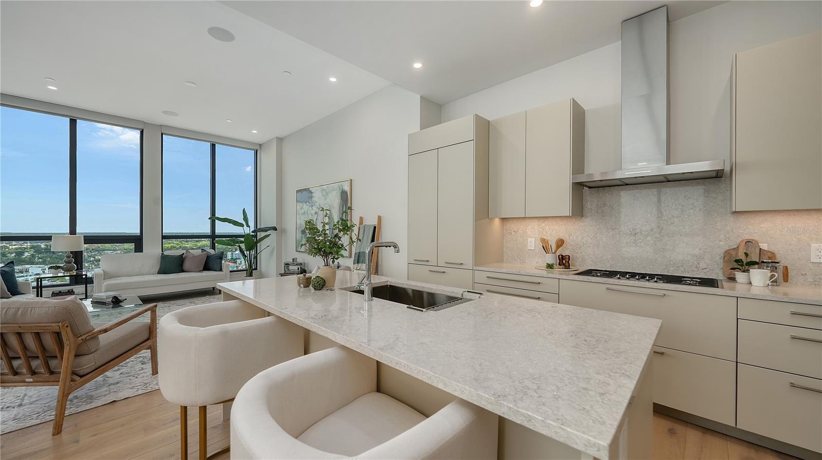 33 S PALM AVE #1702