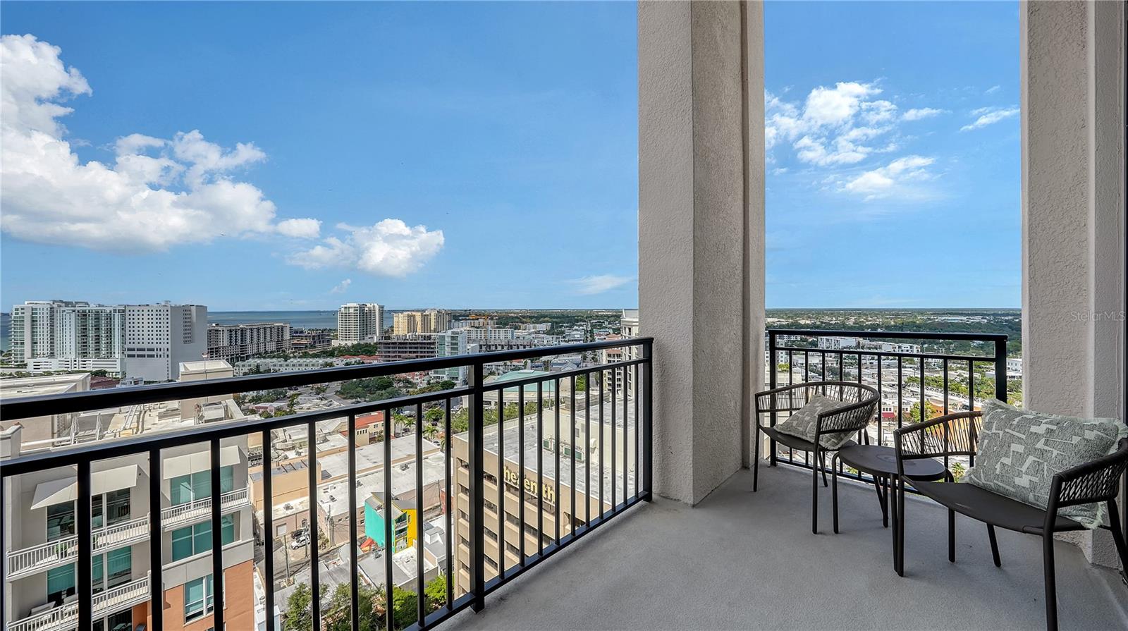 33 S PALM AVE #1702