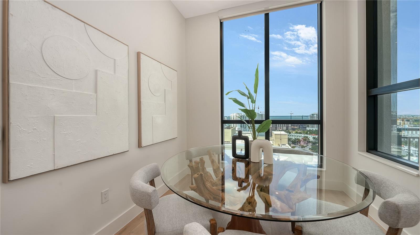 33 S PALM AVE #1702