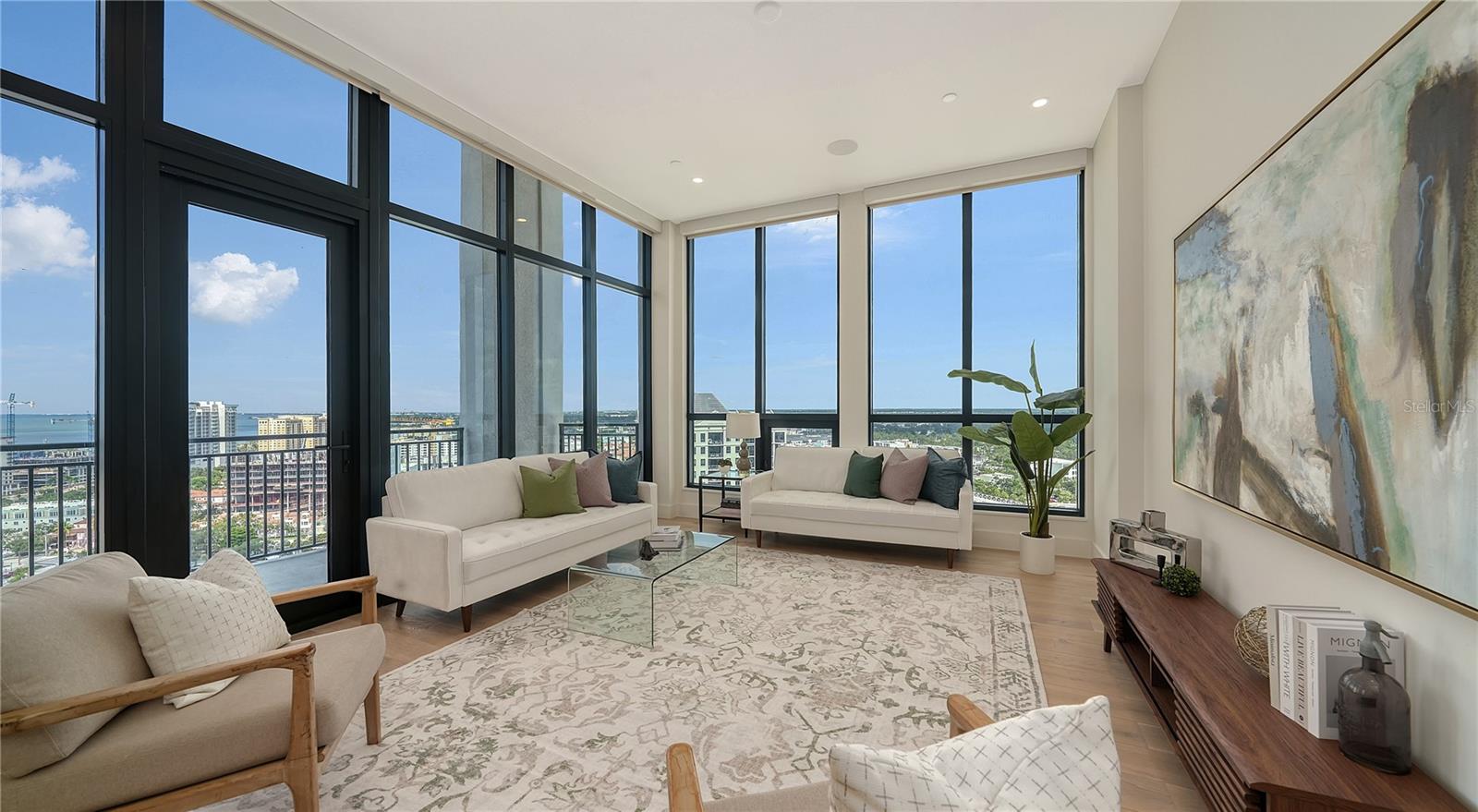 33 S PALM AVE #1702