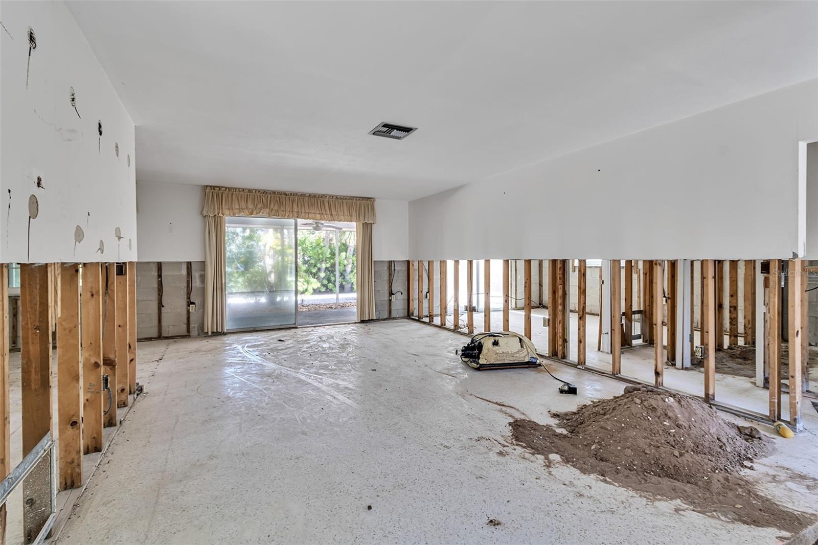 315 AVENIDA DE PARADISIO