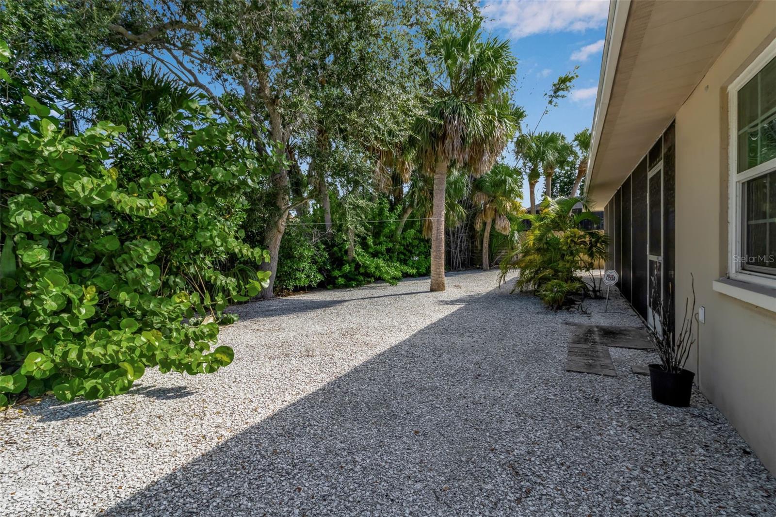 315 AVENIDA DE PARADISIO