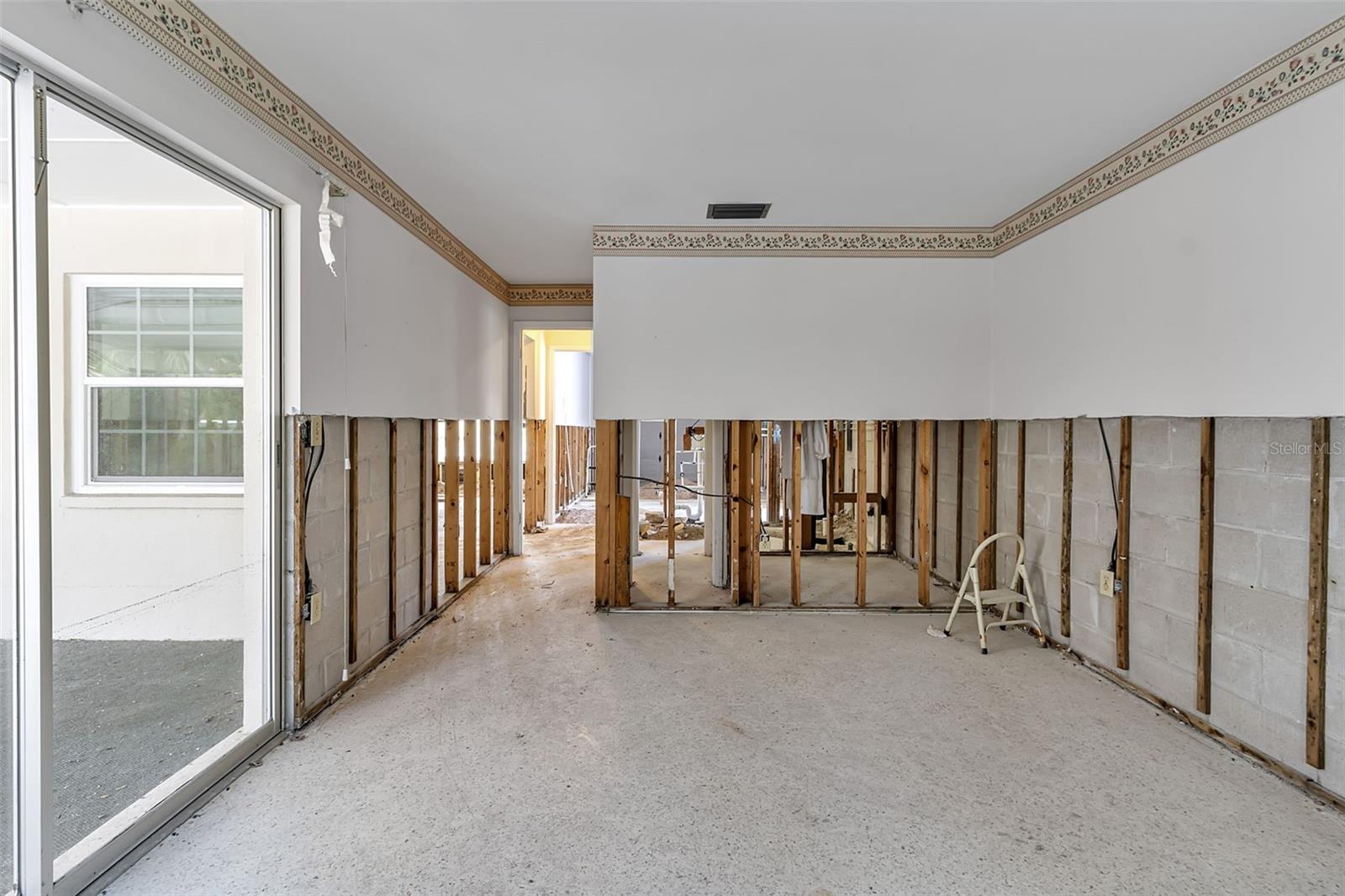 315 AVENIDA DE PARADISIO